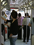 台北捷運內湖線通車首日狀況連連